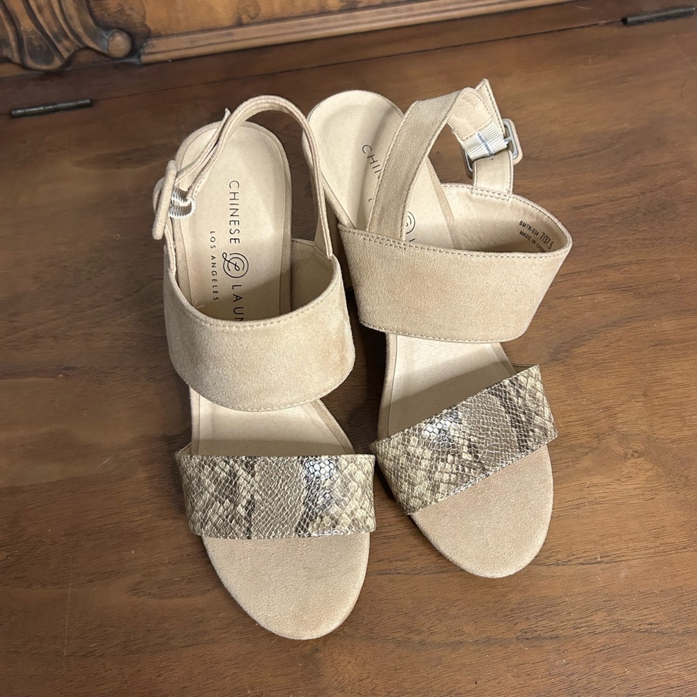 Chinese Laundry Tan Sandals - Picture 2 of 8